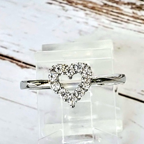 Jewelry - Sweetheart Ring